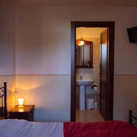 Il Vicolo De Ascesi Assisi